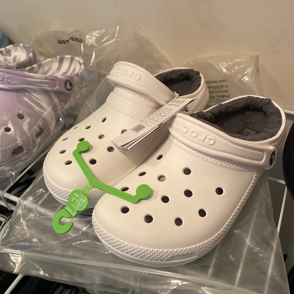 CROCS White Slippers with cozy inside (Unisex W 9 - M 7)